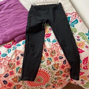 Lululemon wunder train black yoga pants size 10